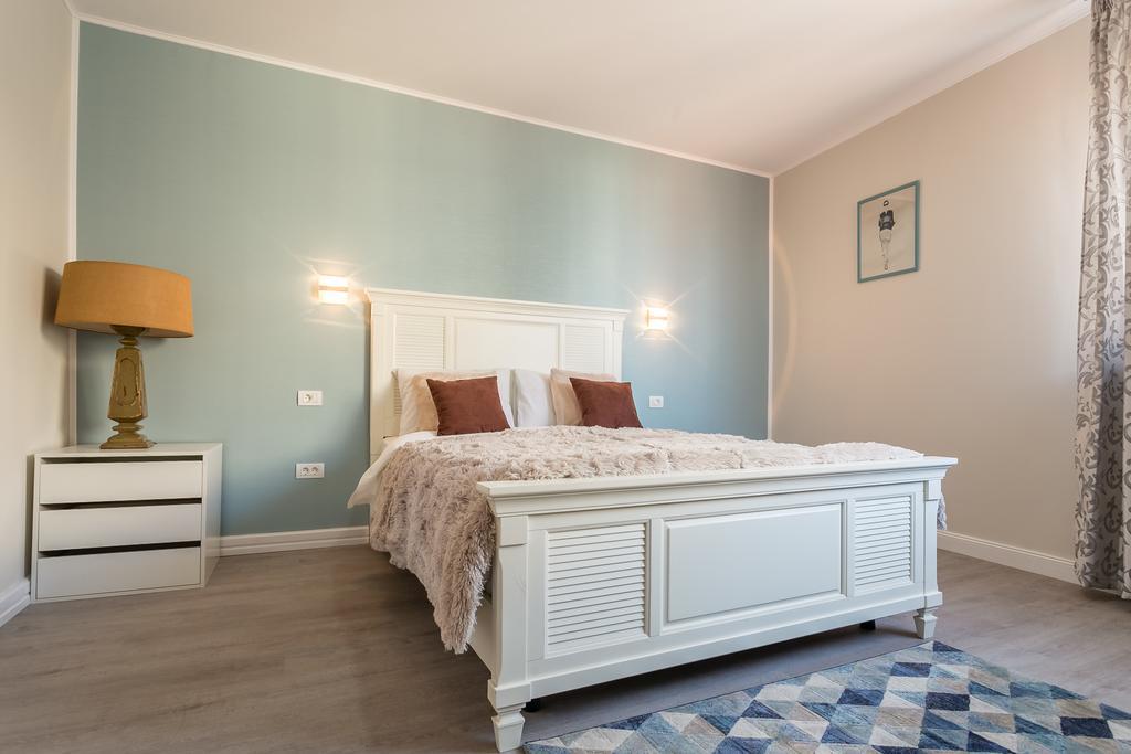 Bella Marina Apartments Констанца Екстериор снимка